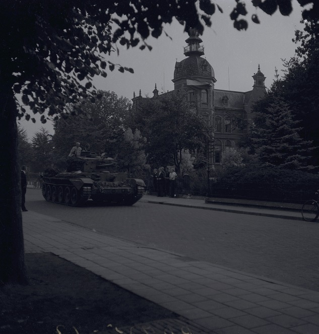 Activiteiten_Marketgarden19sept1944_LeovandenBergh_collStadsarchiefOss_012_web (jpg) Activiteiten_Marketgarden19sept1944_LeovandenBergh_collStadsarchiefOss_012_web (jpg)