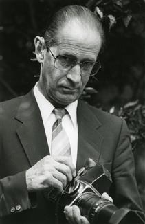 01. Portretfoto Leo van den Bergh (jpg)